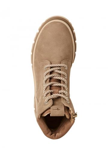 Ботинки на шнуровке