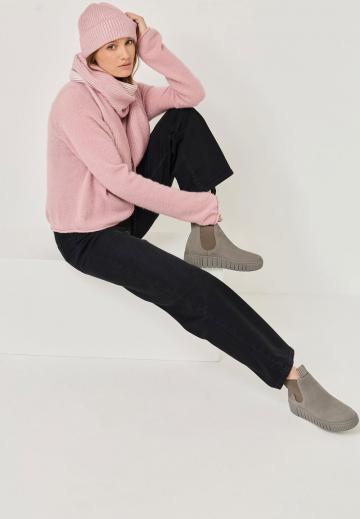 Сапожки на танкетке