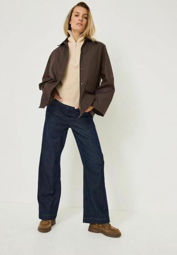 Прямые джинсы