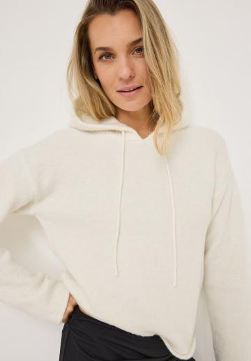 Пуловер с капюшоном