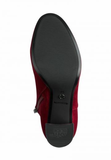 Высокие сапоги