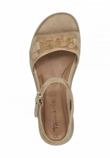 Босоножки на танкетке