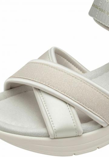 Босоножки на танкетке