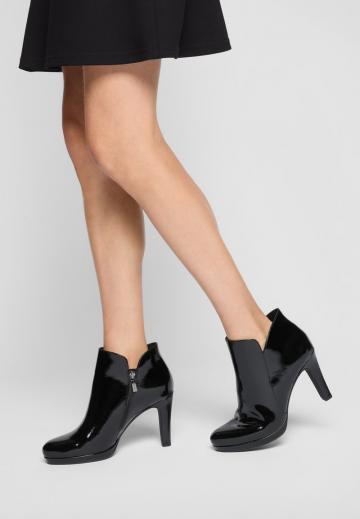 Высокие сапоги