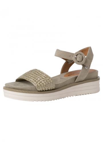 Босоножки на танкетке