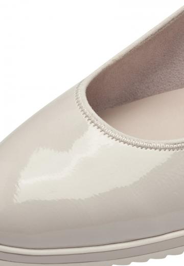 Туфли на танкетке