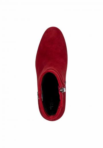 Сапожки на танкетке