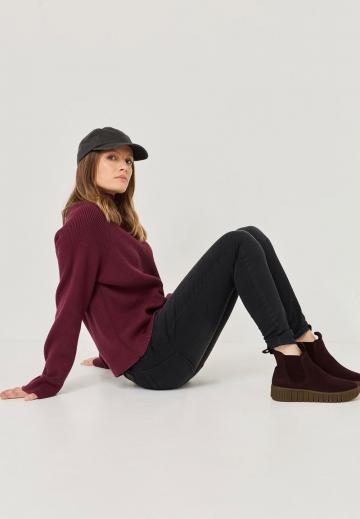 Сапожки на танкетке