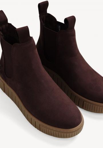 Сапожки на танкетке