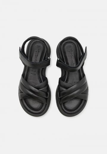 Босоножки на танкетке