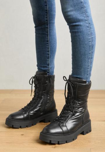 Ботинки на шнуровке