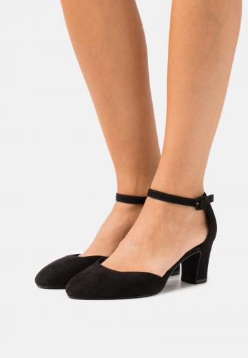 Туфли с ремешком