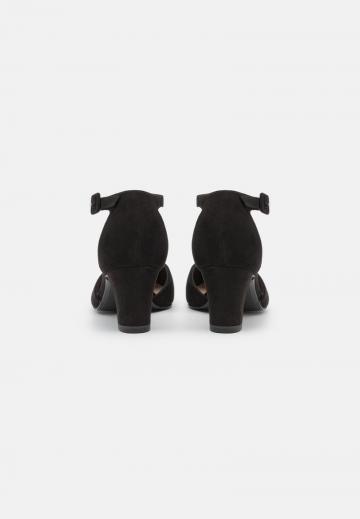 Туфли с ремешком