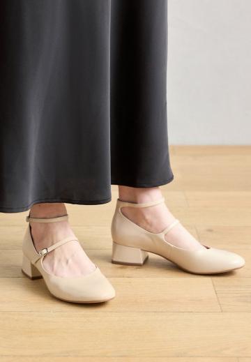 Туфли с ремешком