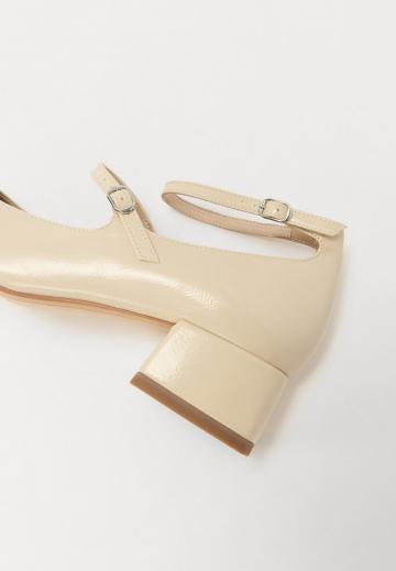 Туфли с ремешком