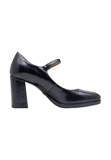 Туфли с высоким носом