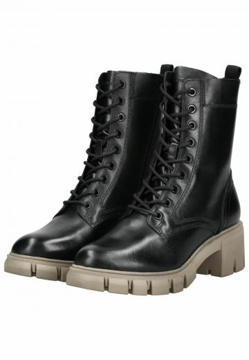 Ботинки на шнуровке