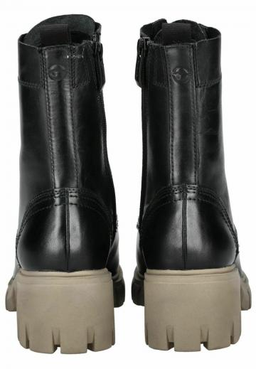 Ботинки на шнуровке