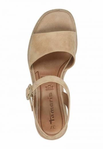 Босоножки на танкетке