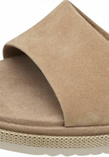 Босоножки на танкетке