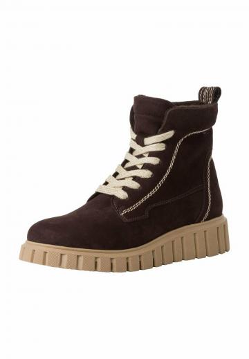 Сапожки на танкетке