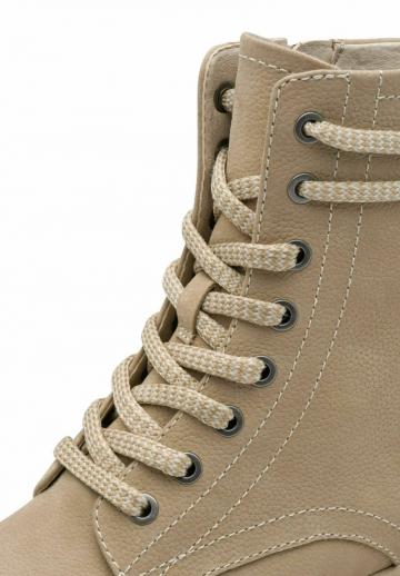 Ботинки на шнуровке