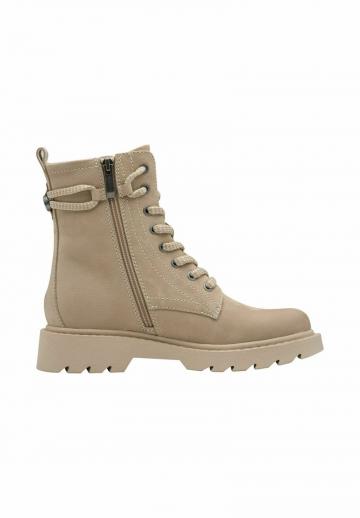 Ботинки на шнуровке