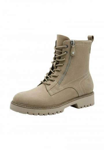 Ботинки на шнуровке