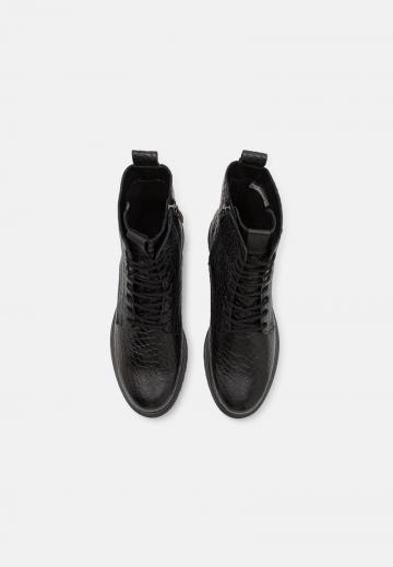 Полусапожки на платформе