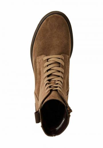 Ботинки на шнуровке