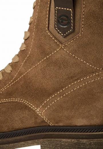 Ботинки на шнуровке