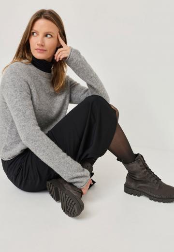 Ботинки на шнуровке