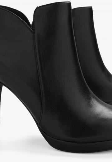 Полусапожки на высоком каблуке