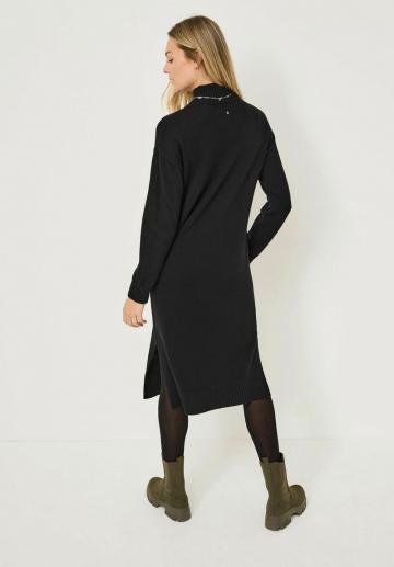 Вязаное платье