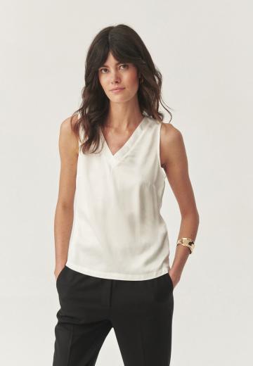 Блузка без рукавов