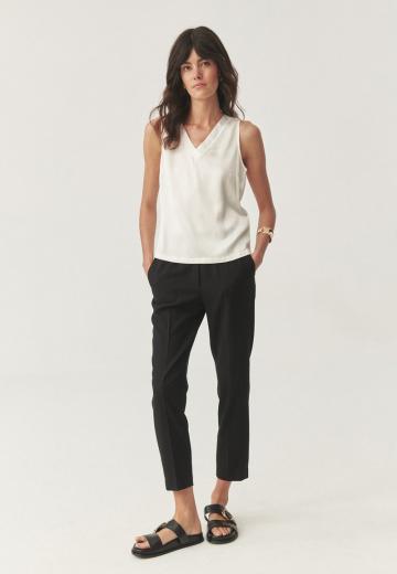 Блузка без рукавов