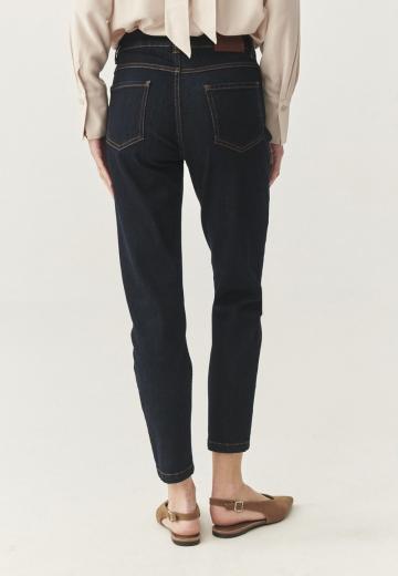 Короткие джинсы