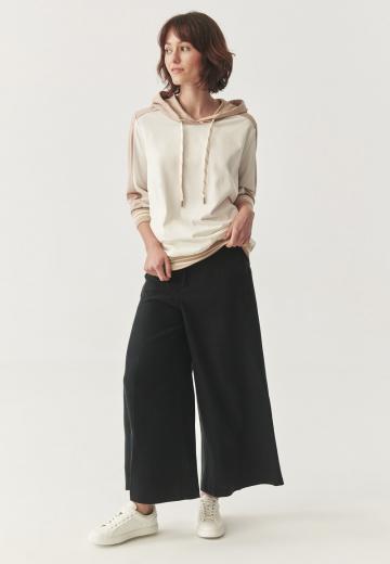 Пуловер с капюшоном