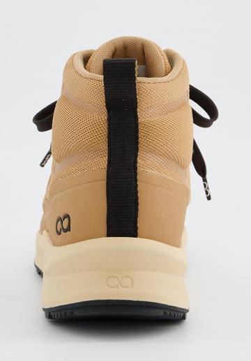 Походные ботинки