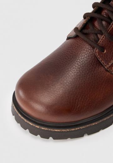 Ботинки на шнуровке