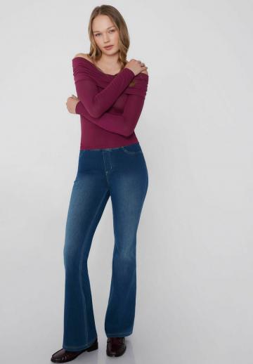 Клешеные джинсы