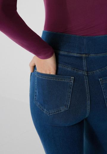 Клешеные джинсы