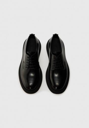 Ботинки на шнуровке