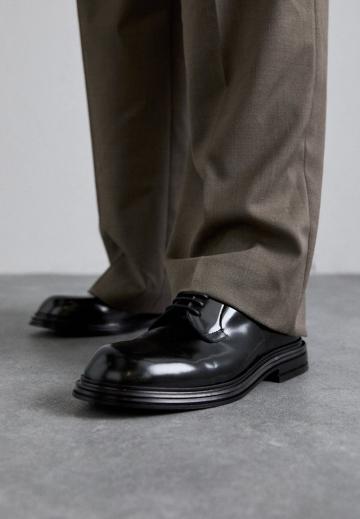 Ботинки на шнуровке