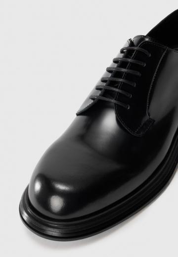 Ботинки на шнуровке