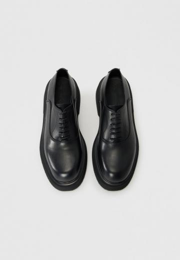 Ботинки на шнуровке