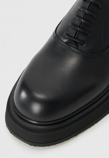 Ботинки на шнуровке