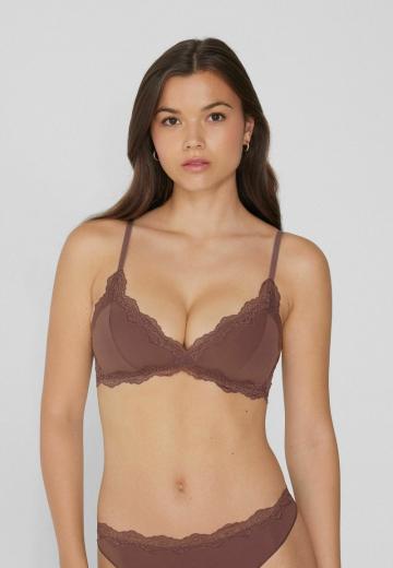Бюстгальтер без косточек