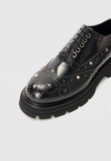 Ботинки на шнуровке