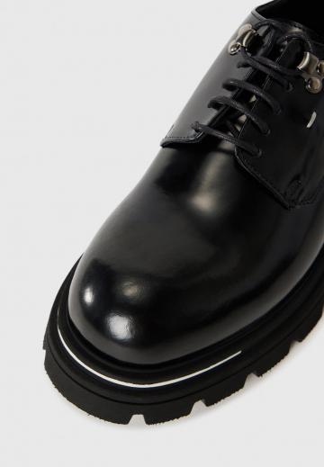 Ботинки на шнуровке